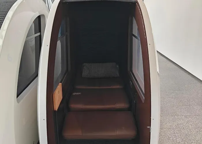 Кемпинг Great Airport Sleep - Helsinki Airport Non-schengen Area Sleeping Pods Near Gate 40 *