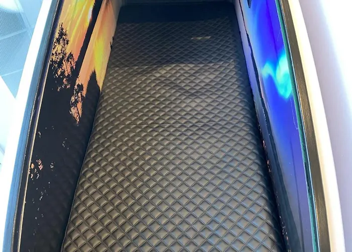 Great Airport Sleep - Helsinki Airport Non-schengen Area Sleeping Pods Near Gate 40 Вантаа